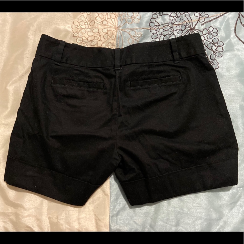 Ann Taylor black shorts size 2 - never worn